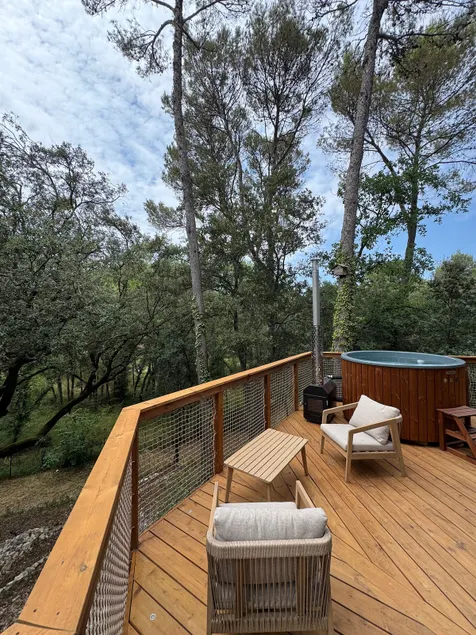 Suite with Private Nordic Bath – Domaine d'Olga - Image 1