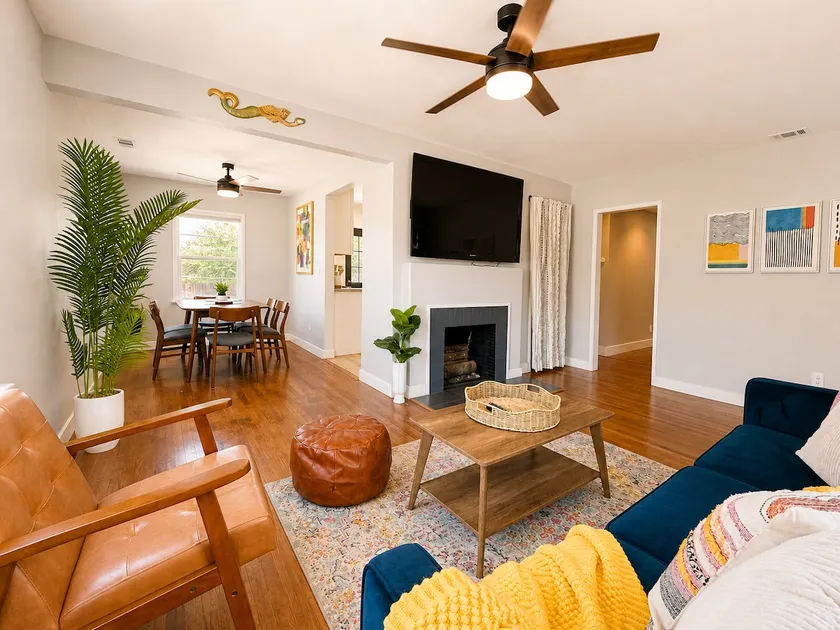 Newly Furnished 3BR | Central Location | Parking - Image 1