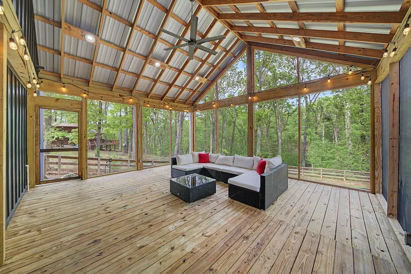 Lake Retreat/ Iuka Ms JP Coleman State Park sleeps 10 - Image 1