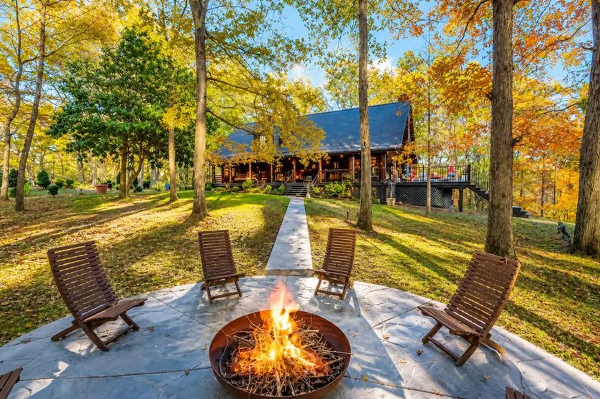 Leiper’s Fork Nature Escape | Firepit & Lake View - Image 1