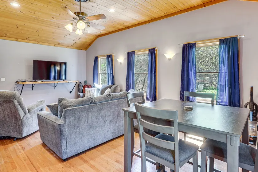 Lake, Golf & More! Getaway in Center Barnstead - Image 1