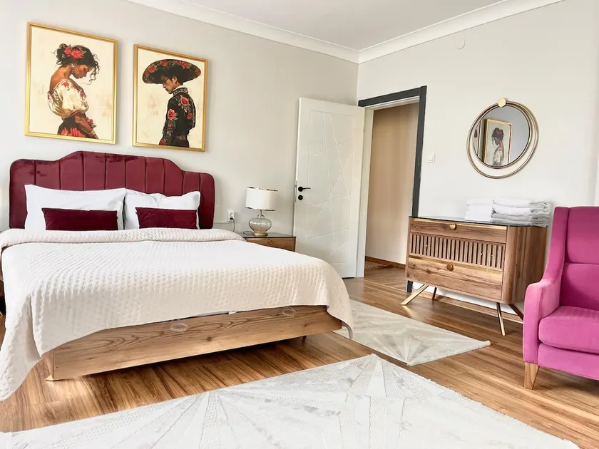 7 Latin@Kairahomes Family Suite with Spacious Balcony - Image 1