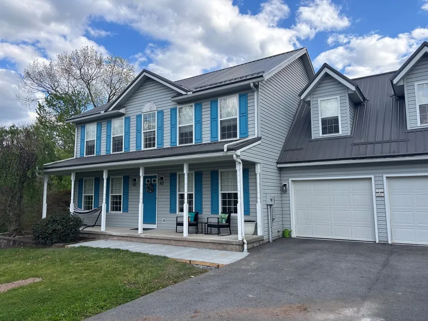 House on the Hill at Ridgewood - King bed - Image 1