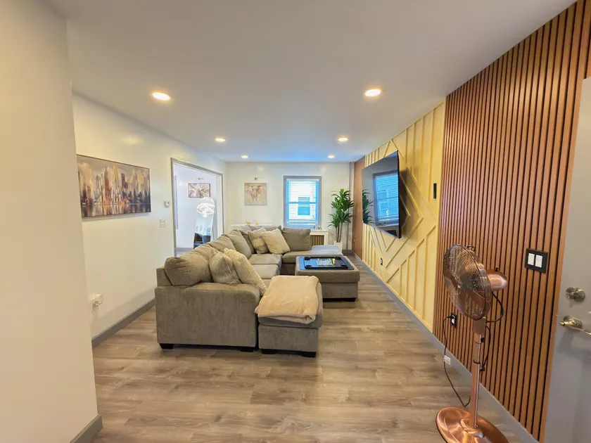 Spacious 3-BR House w/Pool MetLifeYankee STM & NYC - Image 1