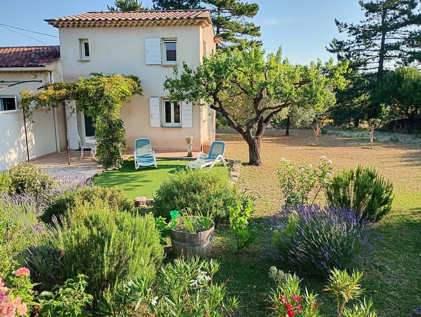 Bastide en Luberon - Image 1