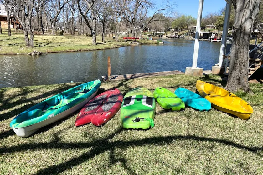 Huge 3BR Lakefront Dog Friendly | Deck | W/D - Image 1