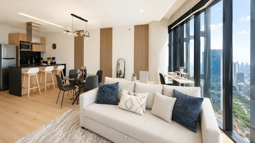 Executive 1BR Reforma | Skyline + Pool + Gym - Image 1