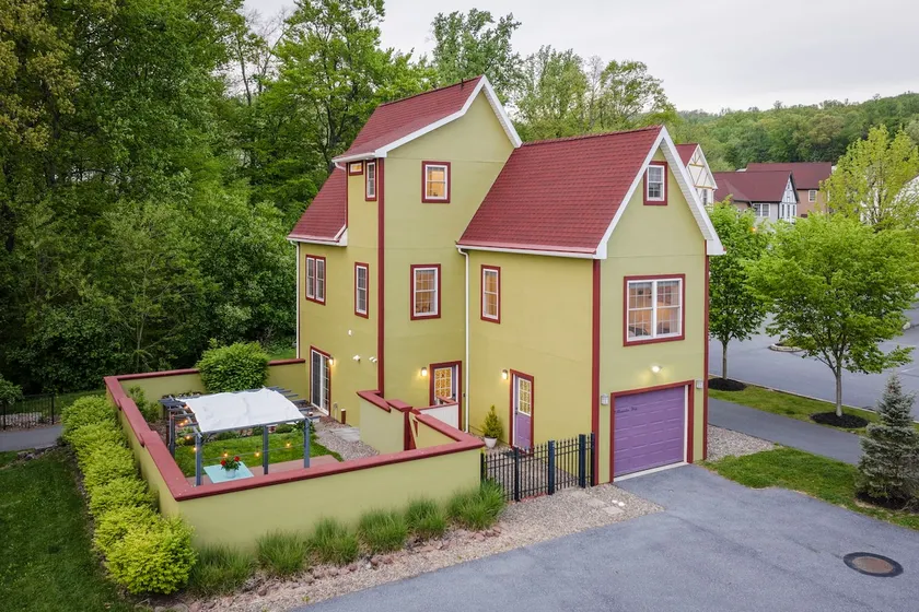 The Bavarian Hideaway at Stoudtburg Village - Image 1