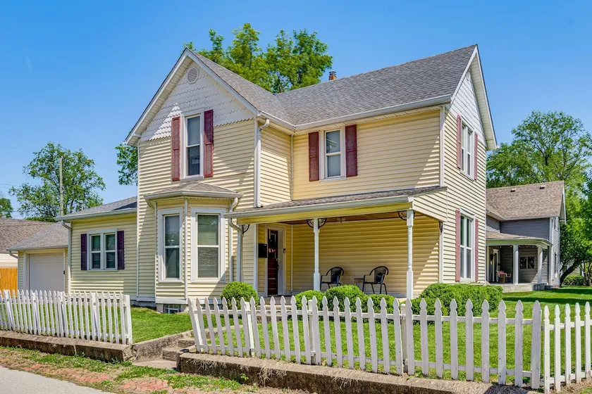 Walkable Old Town | Sleeps 10 | 1900s Charm - Image 1