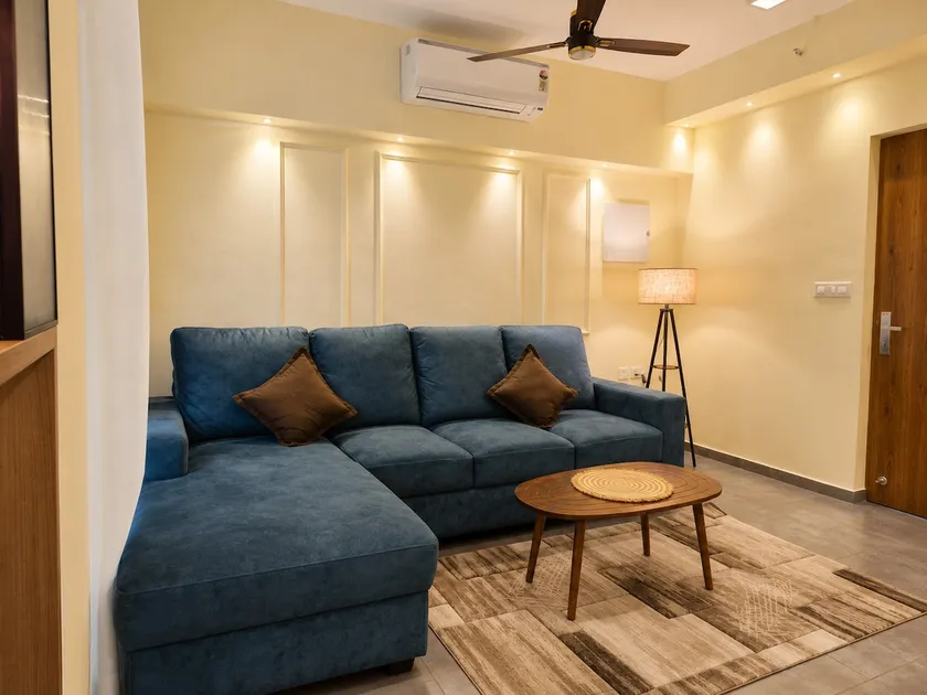 25th Floor Lake & City View 1BHK Apartment|Vytilla - Image 1