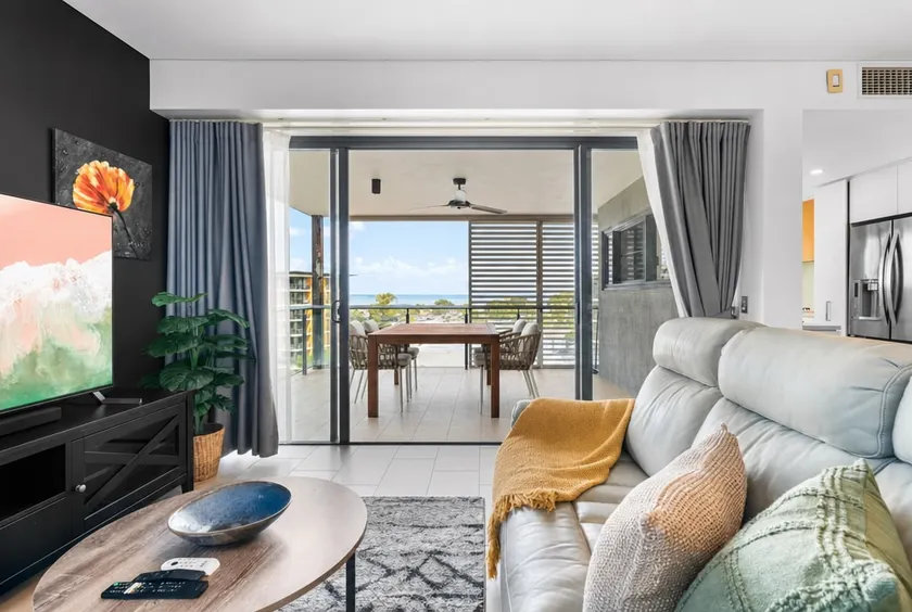 Zen Bayside - seaview - balcony - shared pool - Image 1