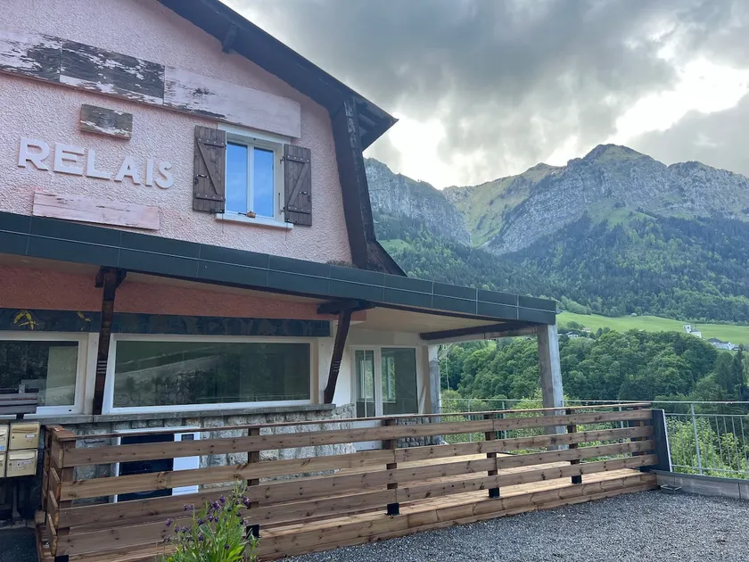 *Paragliding on foot* App. 1-bedroom in the heart of the mountains - Image 1