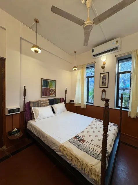 Bandra Vintage Jewel - Image 1