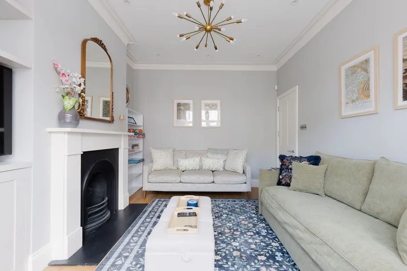 GuestReady - Charming Family Retreat with Garden - Image 1