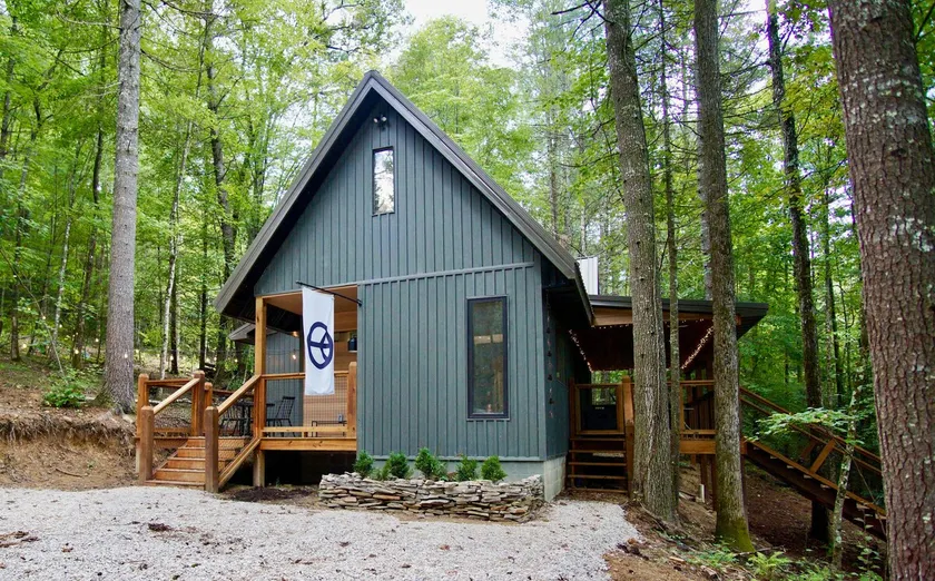 Camp Firefly Secluded Cabin Hot Tub Forest View Cozy Escape great for couples with kids - Image 1