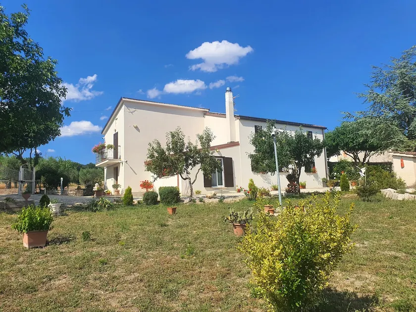 [Santa Lucia] Relax in the countryside with a large garden - Image 1