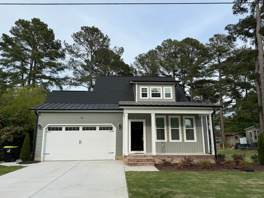 Modern, spacious & elegant home waiting for you! - Image 1