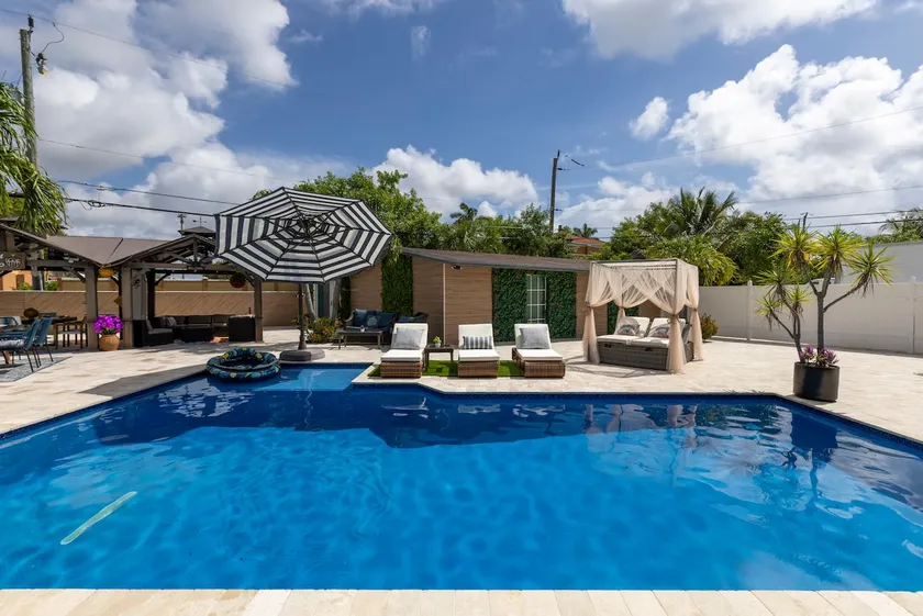 Luxury Villa | Pool · Game Room | Deerfield Beach - Image 1