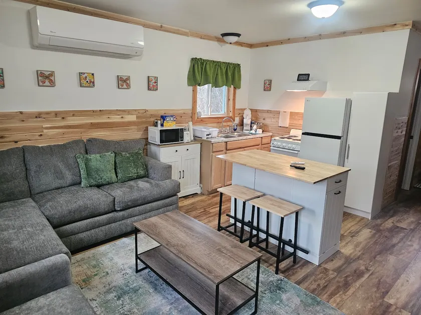 Cottage in the County - Image 1