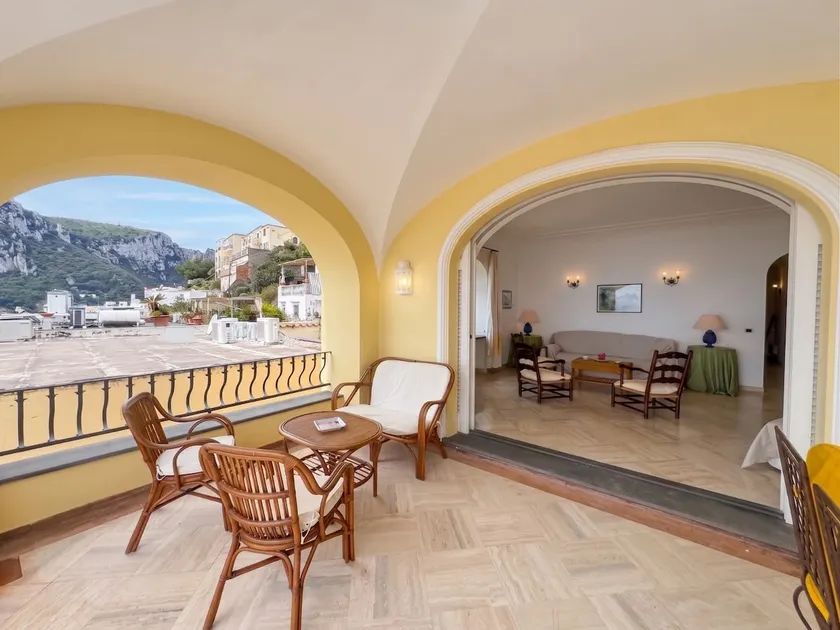 Belvedere 17 - Image 1