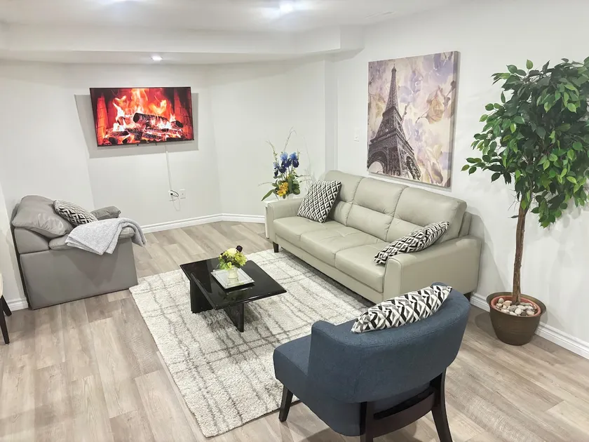 Newly Renovated Cozy Basement Apartment - Image 1