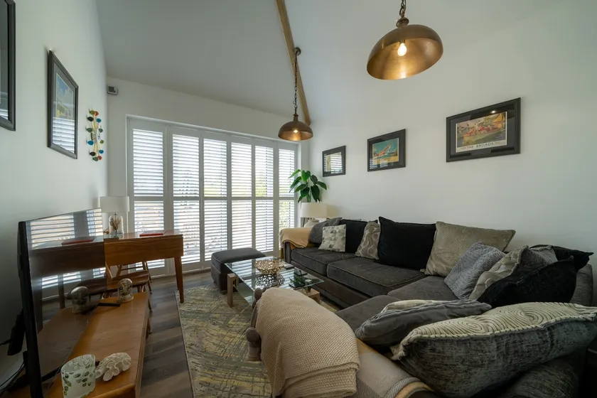 The Mustard Pot 2-Bed Apartment Stoke Holy Cross - Image 1