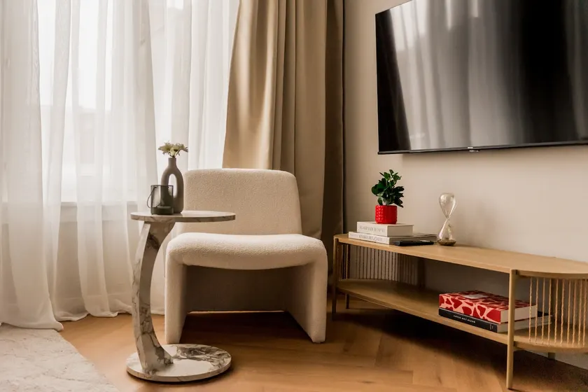Elegant Antwerp Studio – Bright & Quiet - Image 1