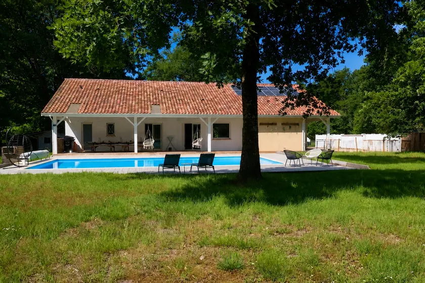 Villa dogfriendly, piscine, forêt - Image 1