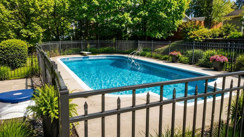 Gorgeous Retreat with Pool, Hot Tub and Game Room - Image 1