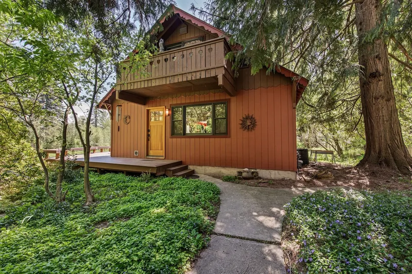 Little Sand Creek Chalet w/ Hot Tub - Image 1