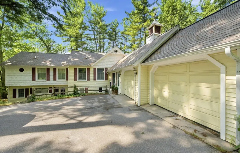 Northlight Lodge | Dual-Lake Sanctuary - Image 1