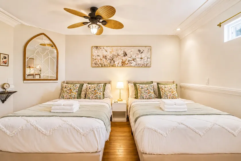 Private Entry Suite/1BR 2 Full Beds Kitchen/pool - Image 1