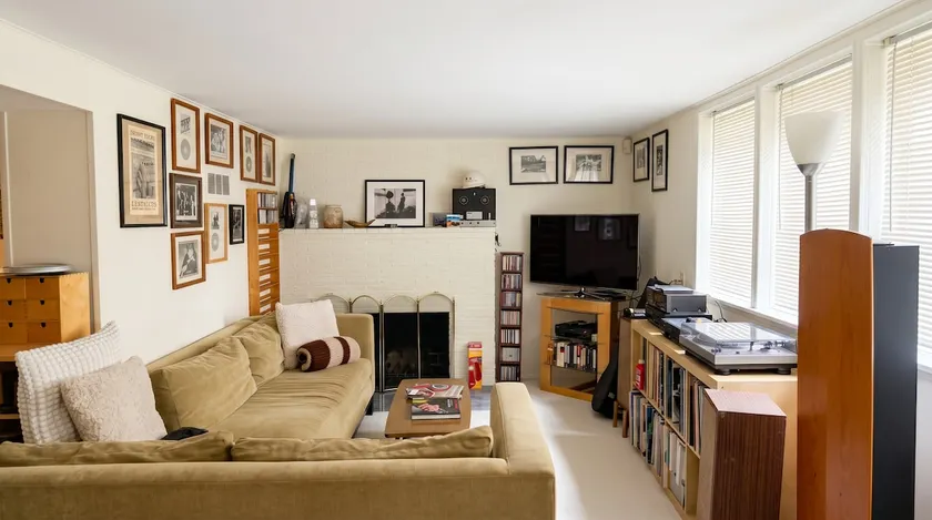 Seattle HiFi Hideaway | Music & Art Lovers' Dream - Image 1