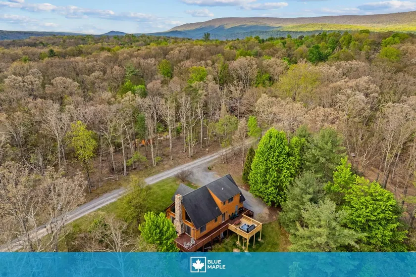 Mountain Retreat w Hot Tub Grill Deck & More - Image 1