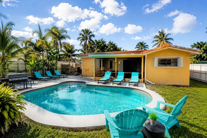 Tropical Family Getaway with Private Pool - Image 1