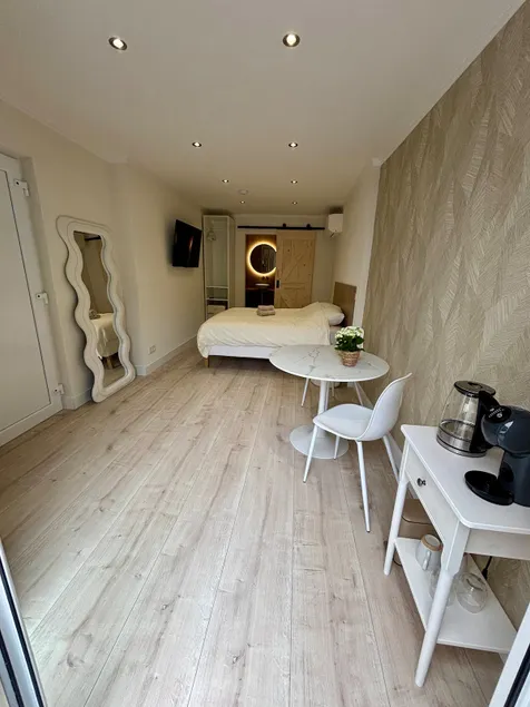 B&B Keer, Luxury Suite near Maastricht & Valkenburg - Image 1