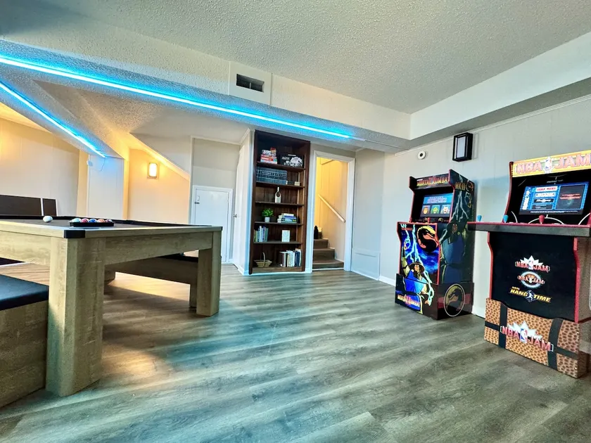 Game Room Retreat | 2 Kings + Private Balcony - Image 1