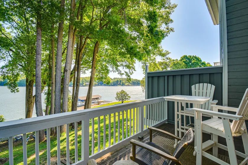 Swim Dock Access! Moneta Escape, 5 Mi to Boat Ramp - Image 1