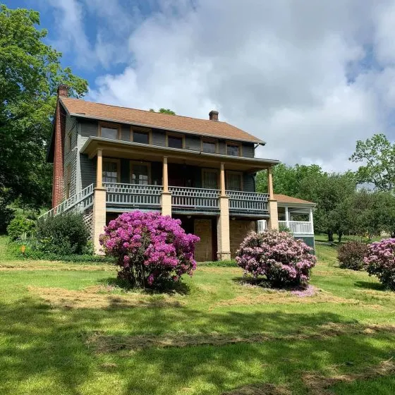 Farmhouse-20 Min to Fallingwater & Ohiopyle - Image 1