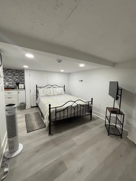 Private&Modern cozy studio near GSP airport & BMW - Image 1