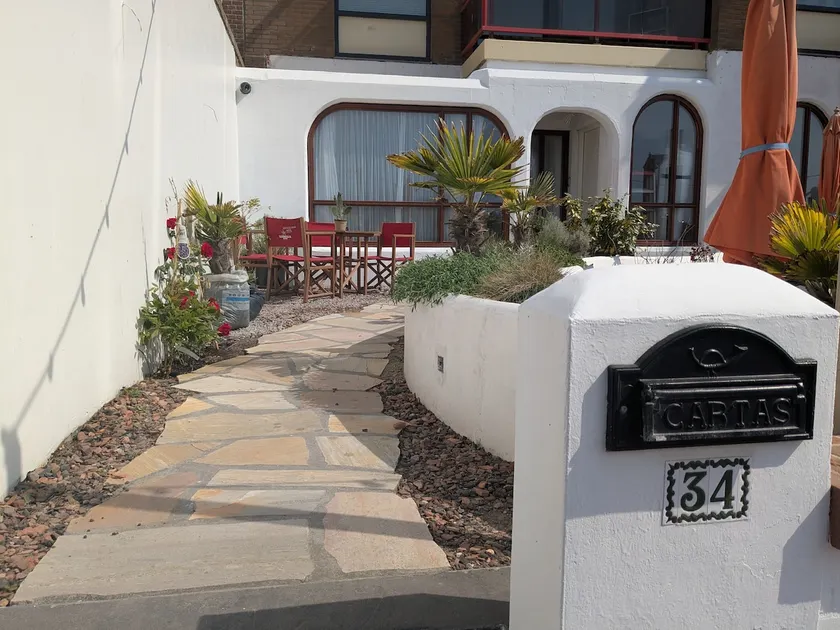 Boutique Hotel Zahara 2-6 Guests - Image 1