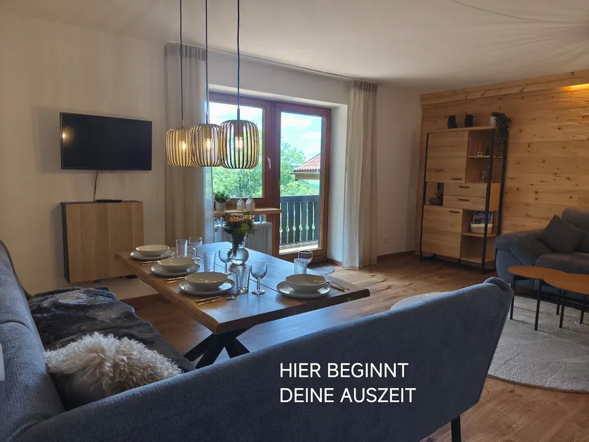 Vacation apartment, indoor pool and sauna, WLAN, south-facing balcony in a quiet location - Image 1