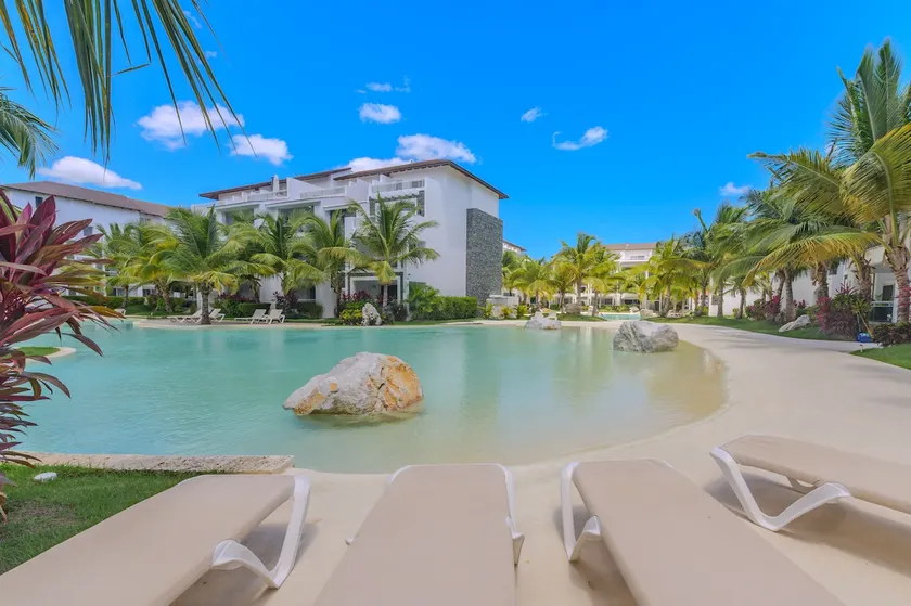 Estrella Dominicus Advantage - Image 1