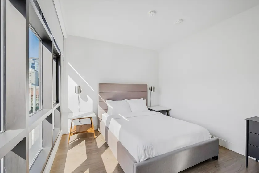 Kasa Capitol Hill Seattle | Junior 1 Bedroom Queen - Image 1