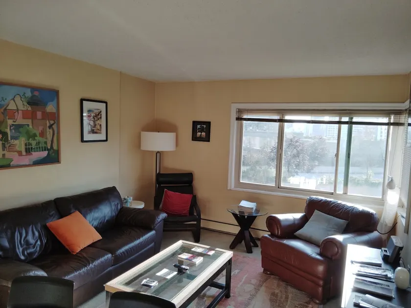Cozy 1BD Near Convention Center Heart of Seattle - Image 1