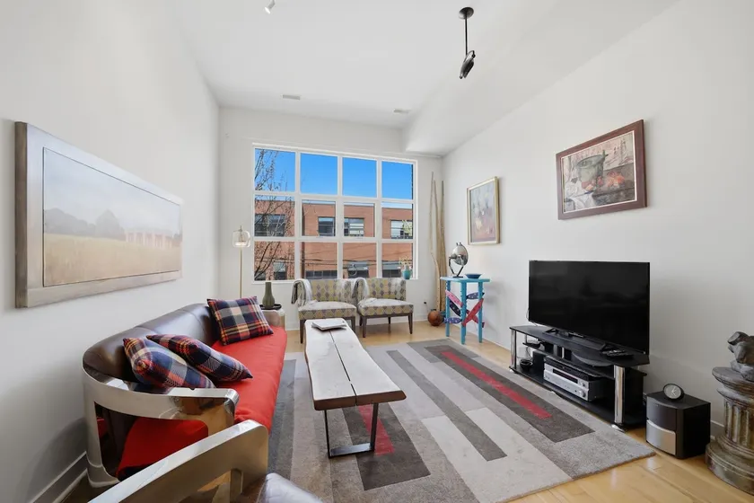 The Perfect Toronto Townhome! 2BR + Terrace! - Image 1