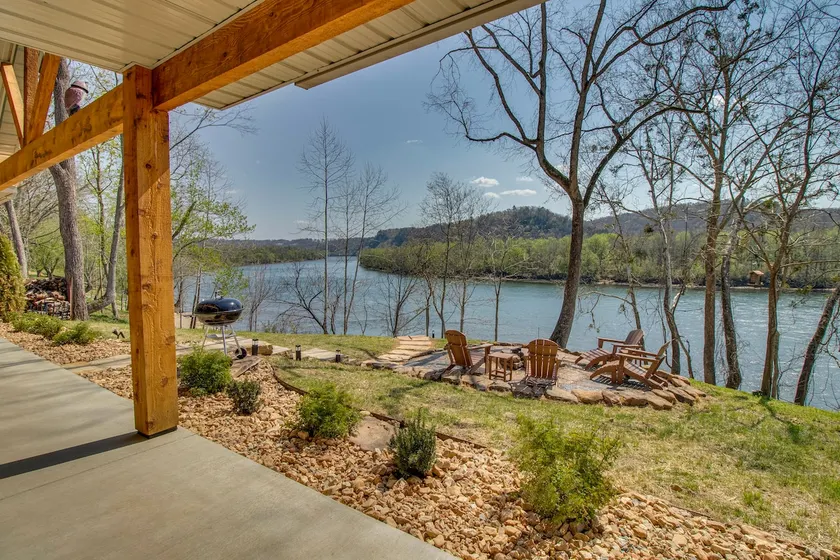 'coppertop Cabin' Waterfront White River Retreat - Image 1