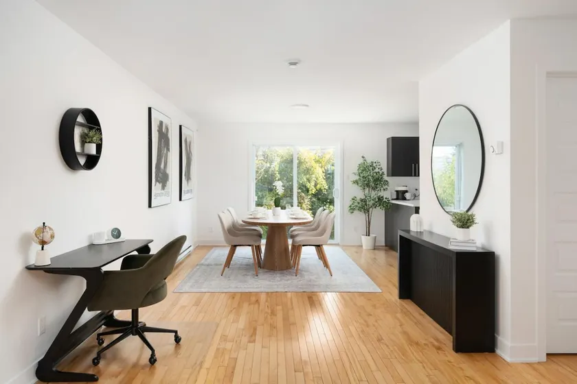 Modern 3BR | 5 min to Montreal | Laval - Image 1