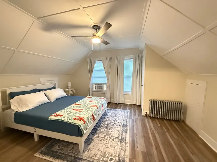 Couples 3rd Floor Apartment by Velvet Mill, Mystic - Image 1
