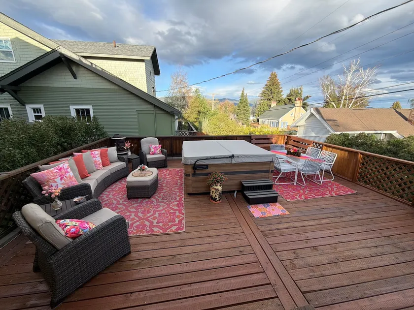 Platinum Paradise with Mountain Views - Image 1